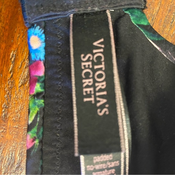 Victoria’s Secret So Obsessed Smooth Wireless Push-Up Bra Size 36DD - Picture 11 of 12